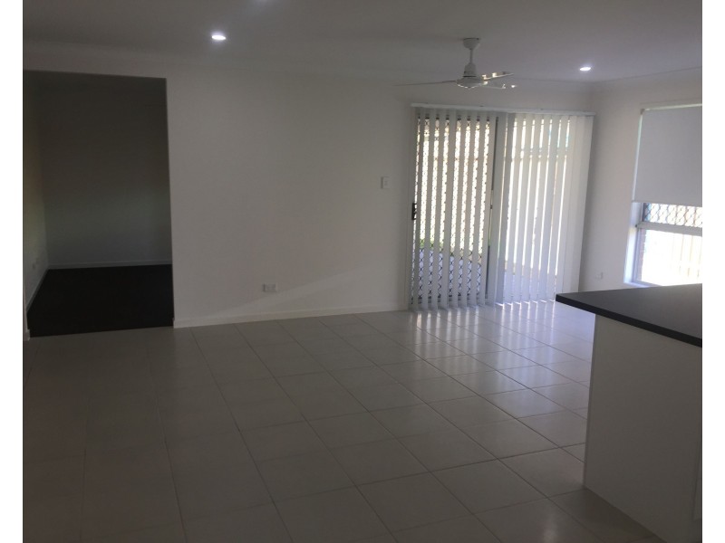 75 Greenwich Avenue, Pimpama QLD 4209