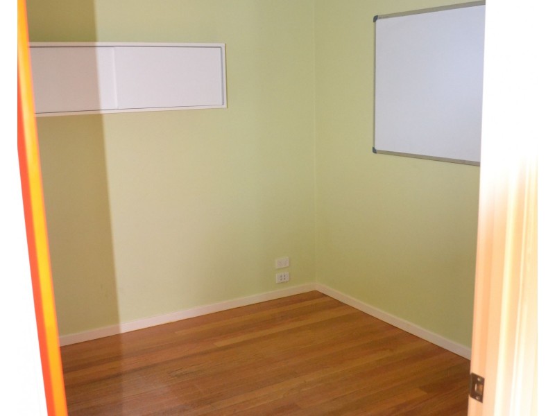 21 Labrador Street, Labrador QLD 4215