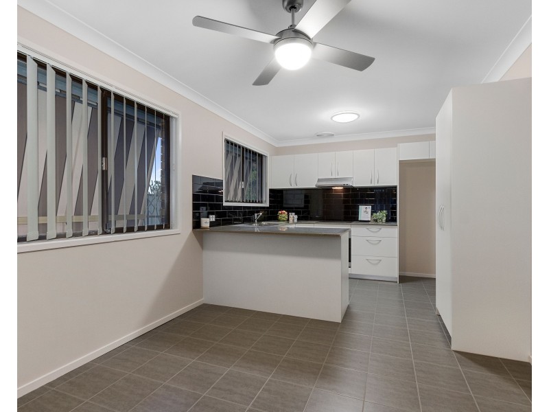 145 Oxley Drive, Hollywell QLD 4216