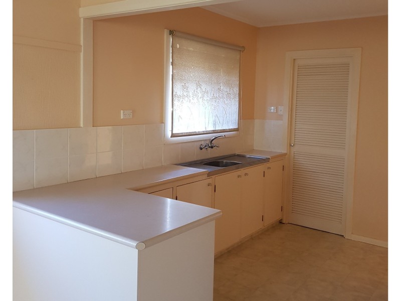 3 Kilmartin Esplanade, Biggera Waters QLD 4216