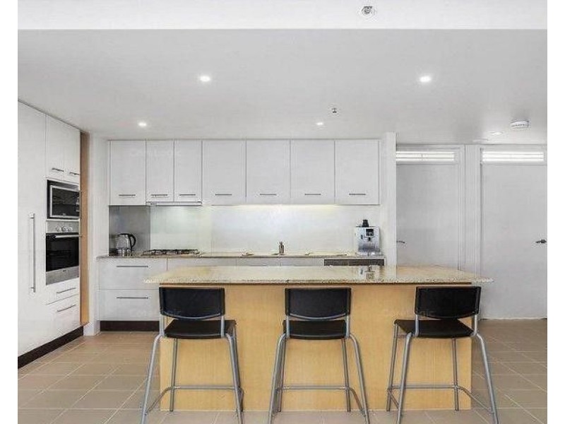 202/105 Scarborough Street, Southport QLD 4215