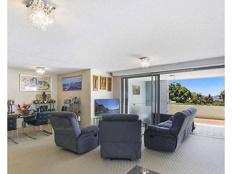 202/105 Scarborough Street, Southport QLD 4215