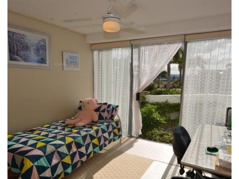202/105 Scarborough Street, Southport QLD 4215