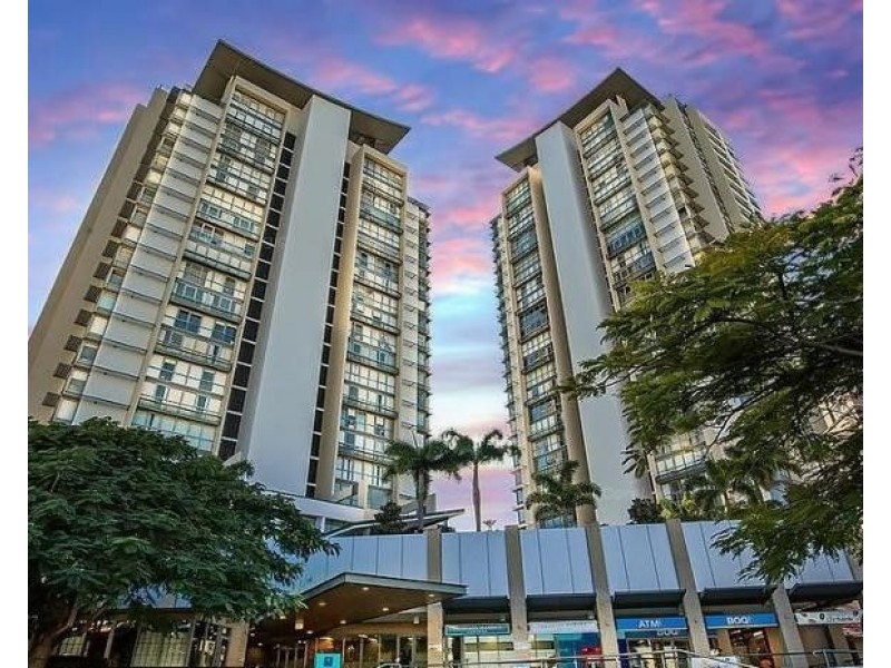 202/105 Scarborough Street, Southport QLD 4215