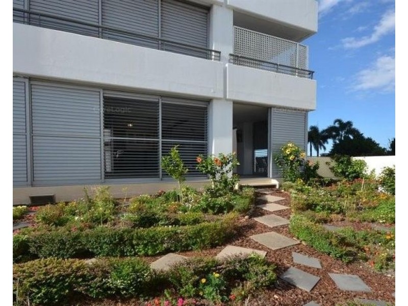 202/105 Scarborough Street, Southport QLD 4215