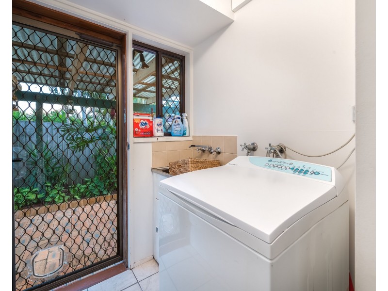 5 Cowry Place, Helensvale QLD 4212