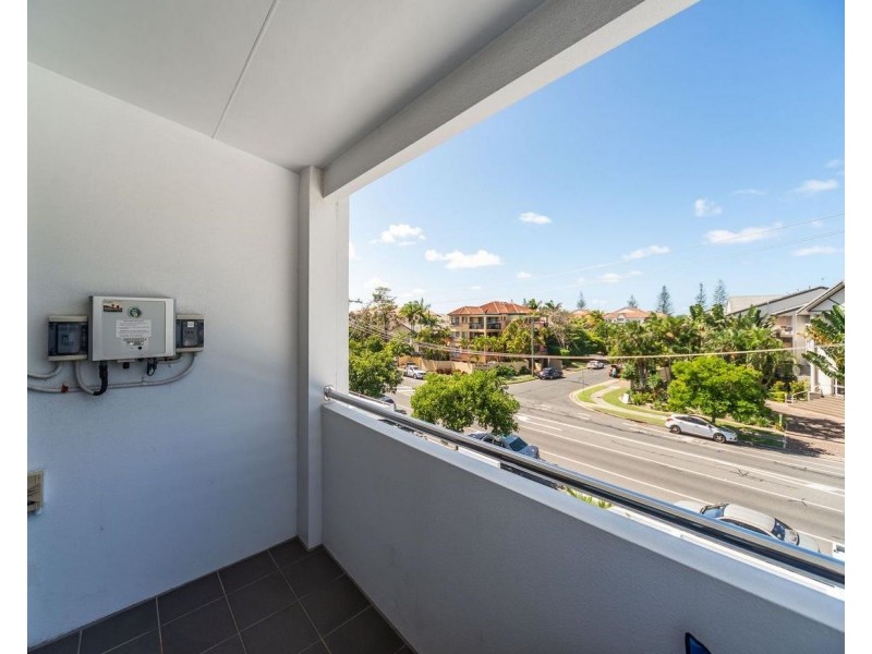 1/40 Bayview Street, Runaway Bay QLD 4216