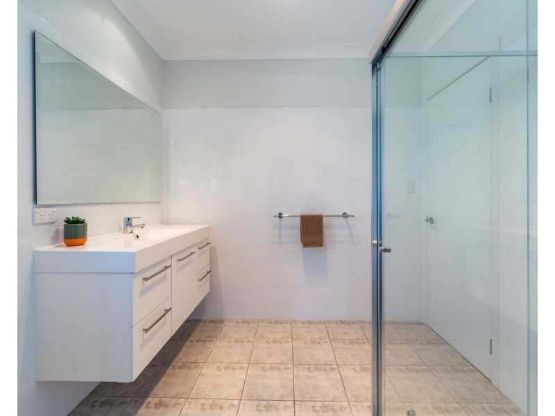 1/40 Bayview Street, Runaway Bay QLD 4216