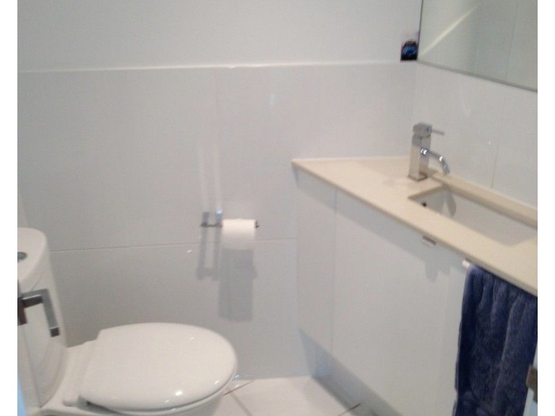 4/10 Oatland Esplanade, Runaway Bay QLD 4216