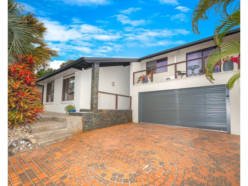 11 Wolvi Place, Helensvale QLD 4212