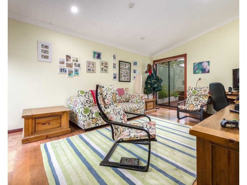 11 Wolvi Place, Helensvale QLD 4212