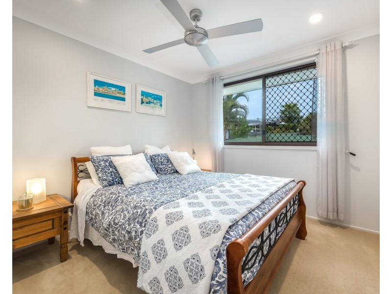 11 Wolvi Place, Helensvale QLD 4212