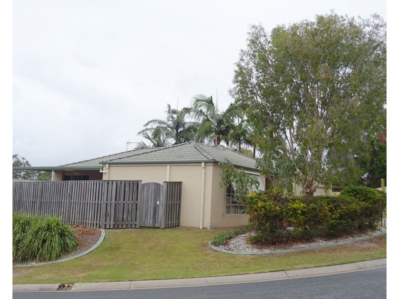 11 Madasin Close, Arundel QLD 4214