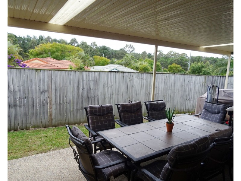 11 Madasin Close, Arundel QLD 4214