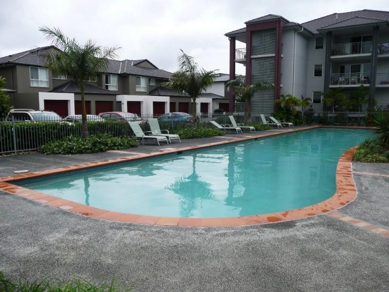 27/33 Clark Street, Biggera Waters QLD 4216