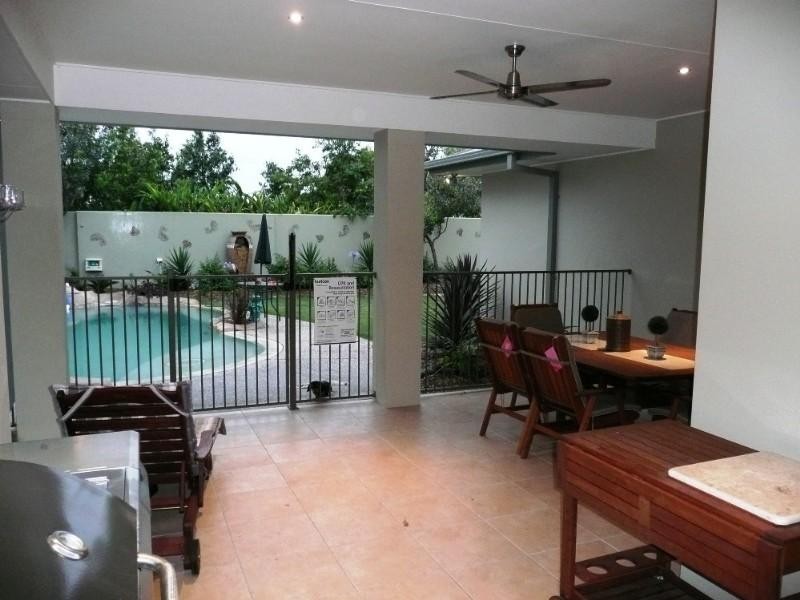 37 East Quay Drive, Biggera Waters QLD 4216