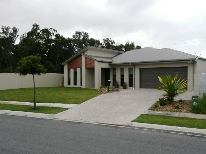 37 East Quay Drive, Biggera Waters QLD 4216