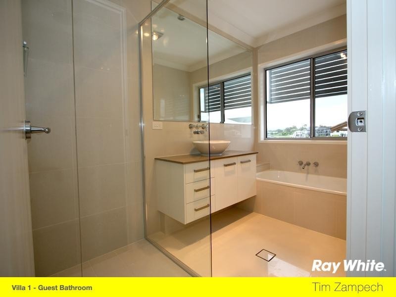 1 & 2/15 South Quay Drive, Biggera Waters QLD 4216