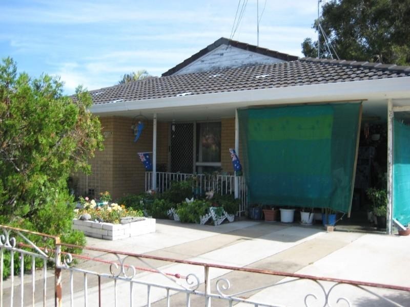 34 Broadwater Street, Runaway Bay QLD 4216