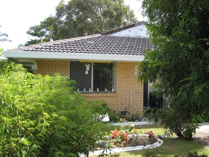 34 Broadwater Street, Runaway Bay QLD 4216