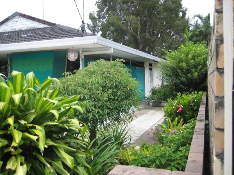 34 Broadwater Street, Runaway Bay QLD 4216