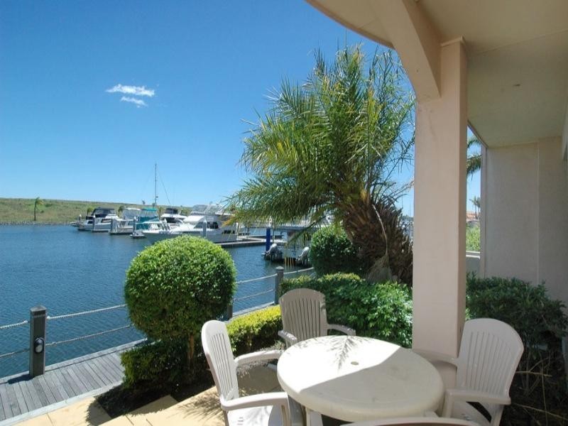 60 John Lund Drive, Hope Island QLD 4212