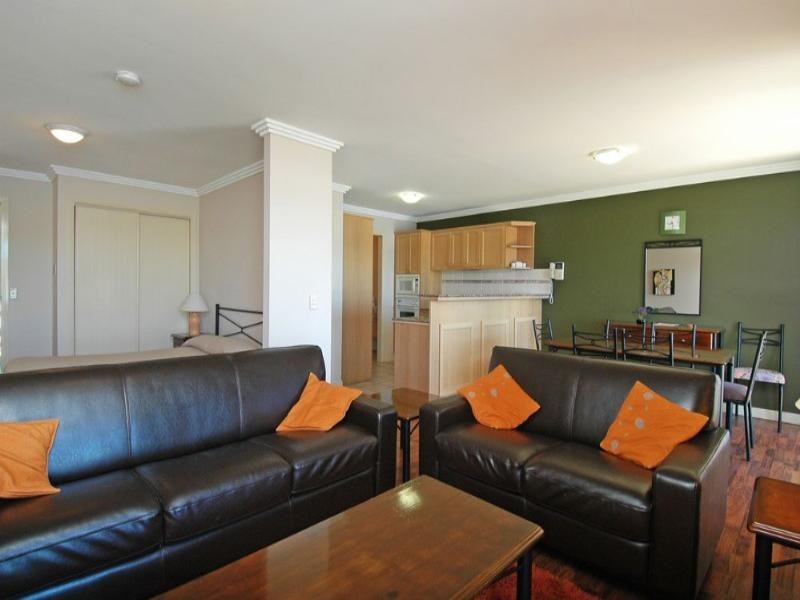 60 John Lund Drive, Hope Island QLD 4212