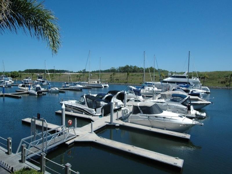 72 John Lund Drive, Hope Island QLD 4212