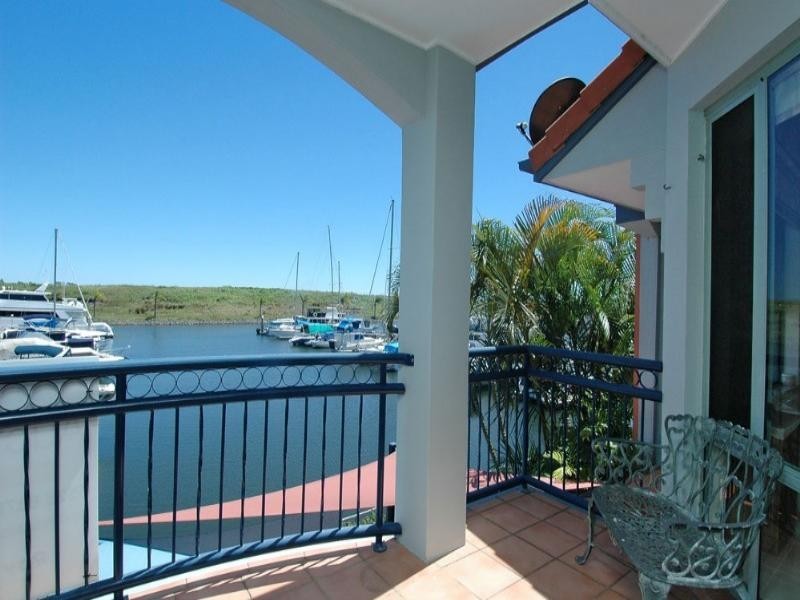 72 John Lund Drive, Hope Island QLD 4212