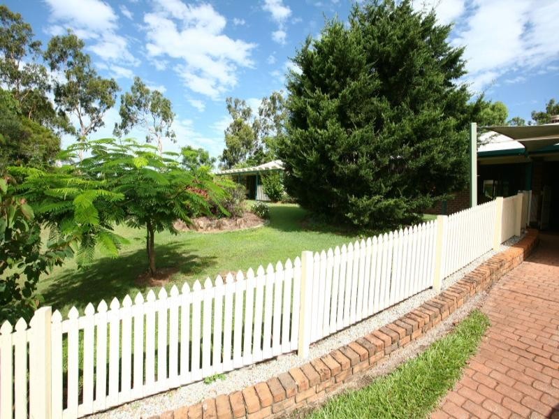 26 Hammond Drive, Gaven QLD 4211