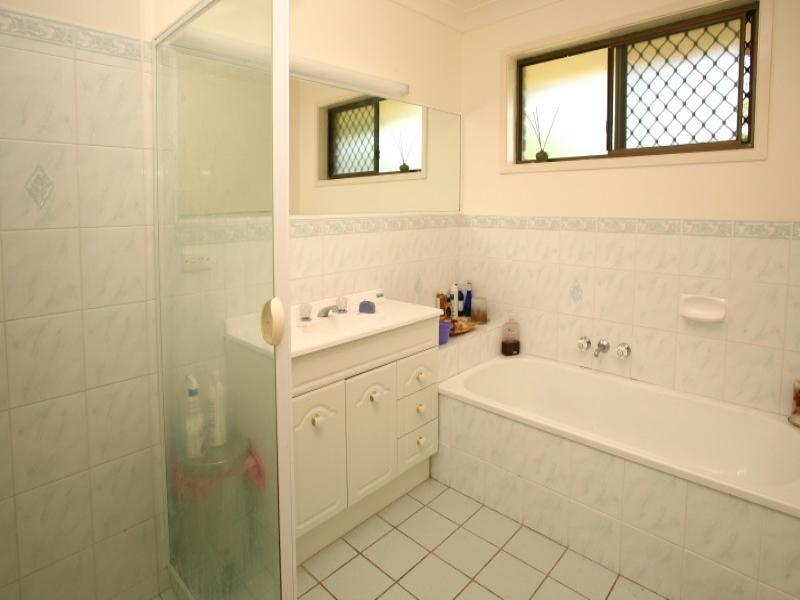 26 Hammond Drive, Gaven QLD 4211