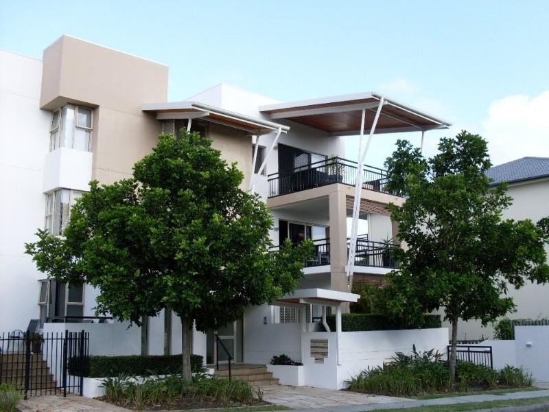 Biggera Waters QLD 4216