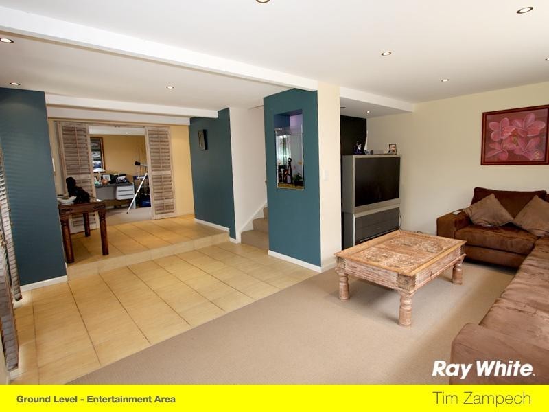 13 Algona Street, Labrador QLD 4215