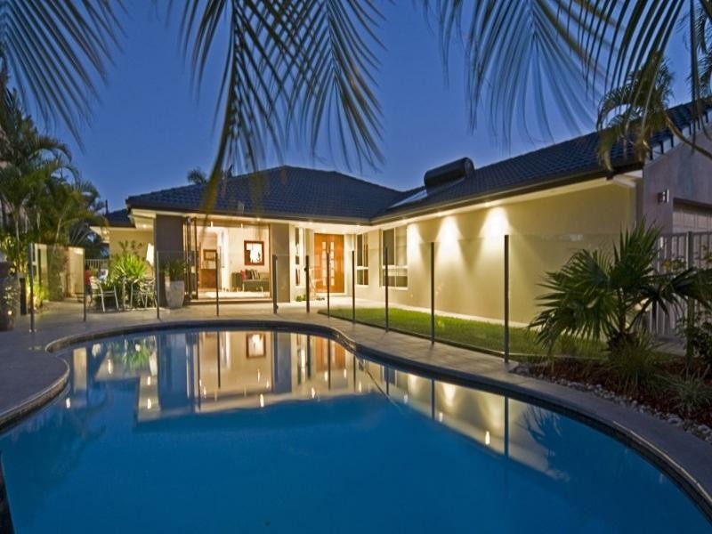 13 Nirvana Court, Runaway Bay QLD 4216
