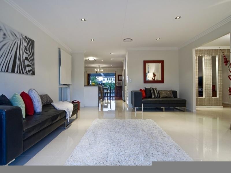 13 Nirvana Court, Runaway Bay QLD 4216