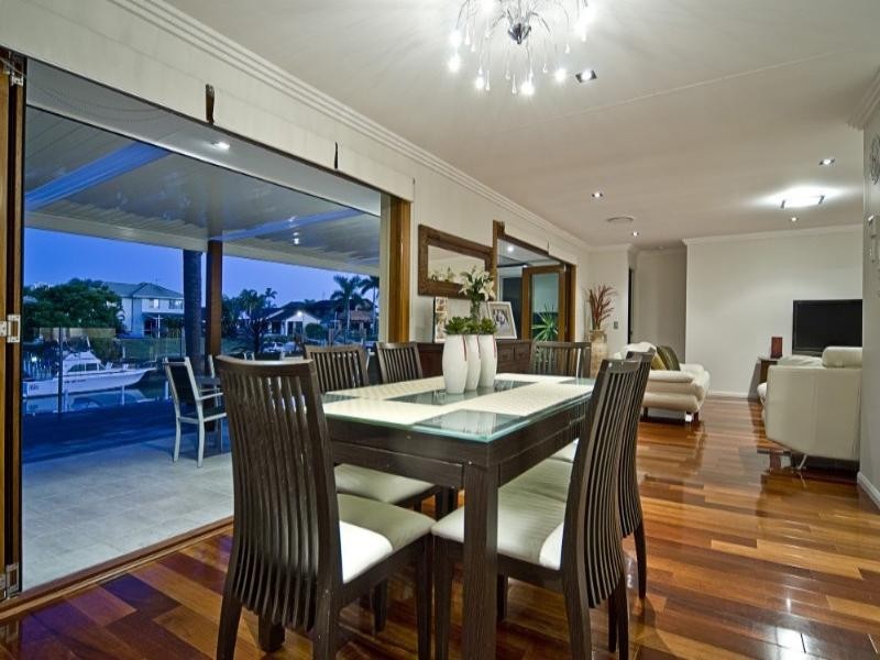 13 Nirvana Court, Runaway Bay QLD 4216