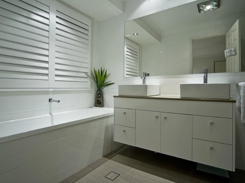 13 Nirvana Court, Runaway Bay QLD 4216