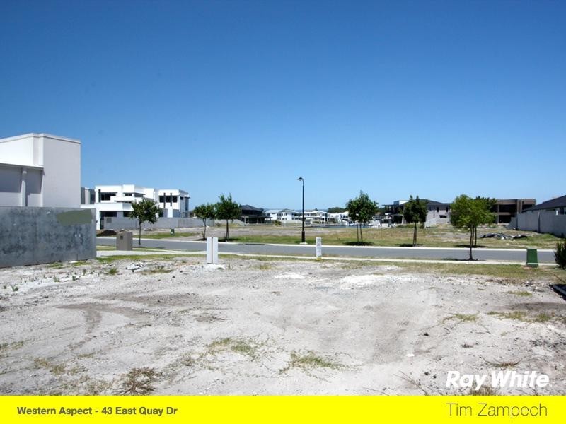 43 East Quay Drive, Biggera Waters QLD 4216