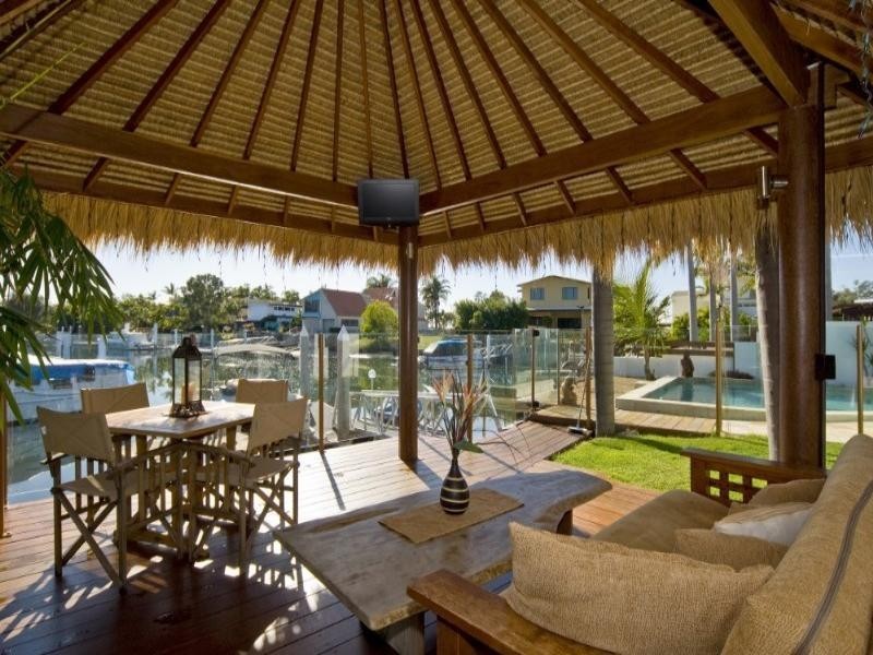 7 Jennifer Avenue, Runaway Bay QLD 4216