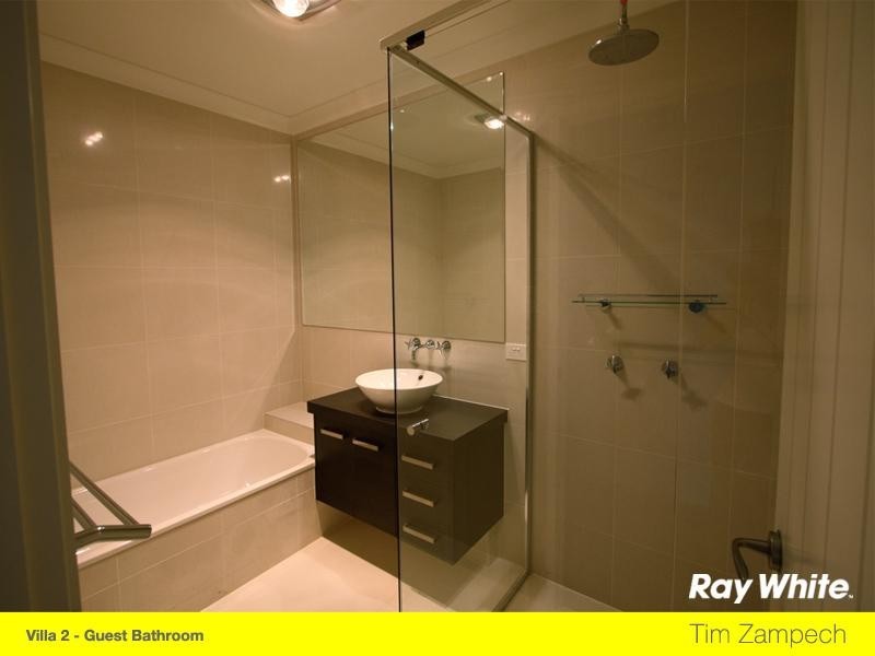 2/15 South Quay Drive, Biggera Waters QLD 4216