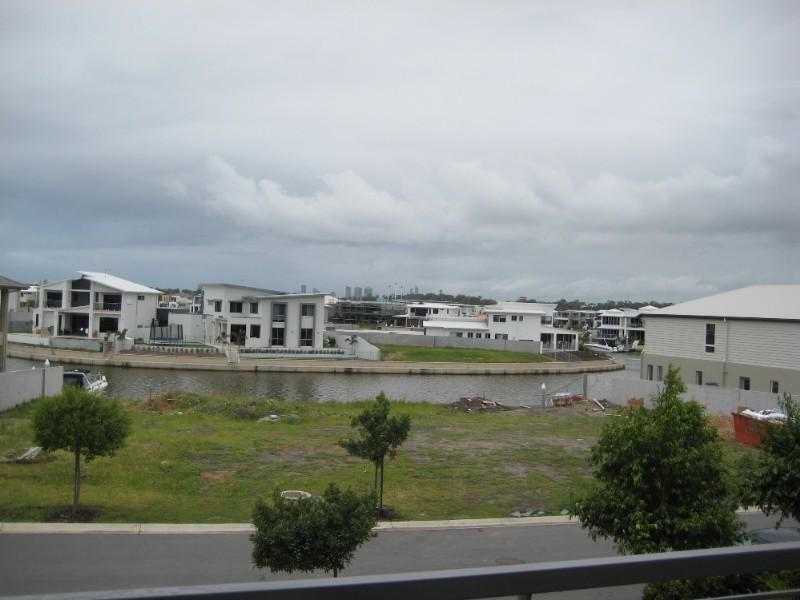82A Compass Drive, Biggera Waters QLD 4216