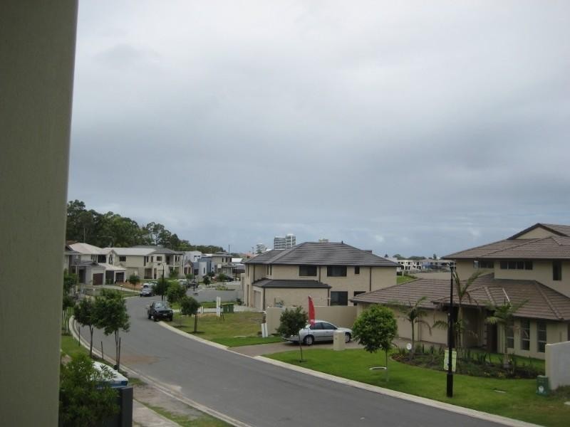 82A Compass Drive, Biggera Waters QLD 4216
