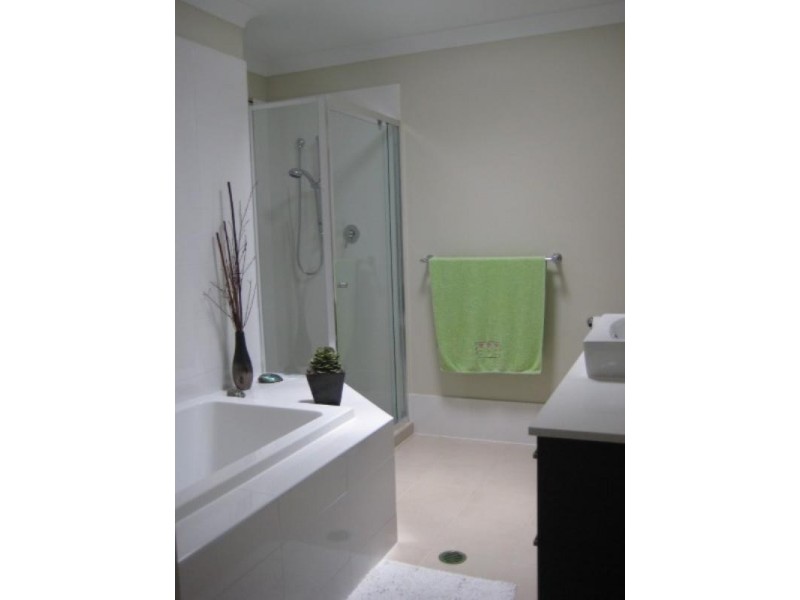 82A Compass Drive, Biggera Waters QLD 4216