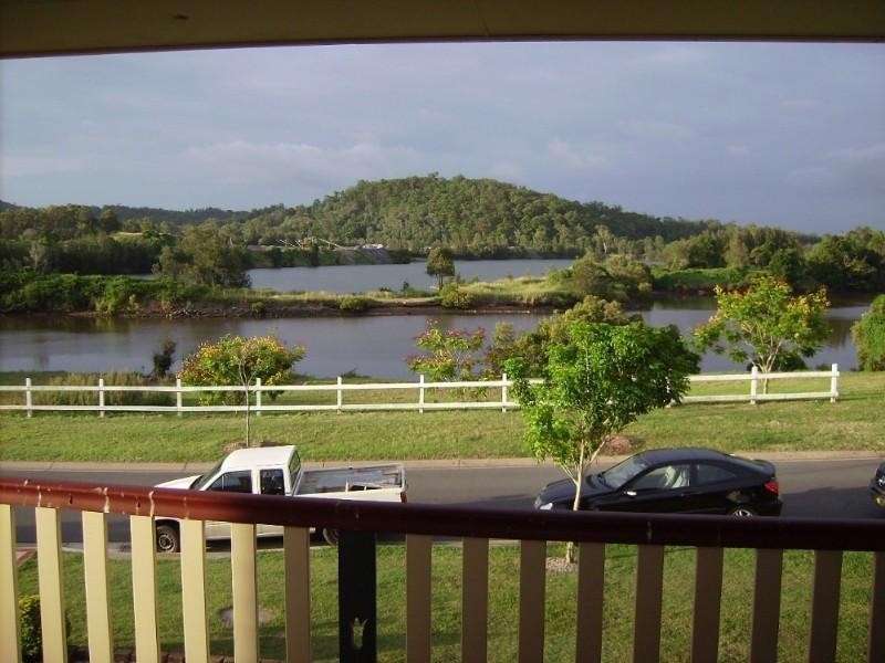 16 Brittany Drive, Oxenford QLD 4210