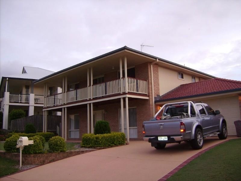 16 Brittany Drive, Oxenford QLD 4210