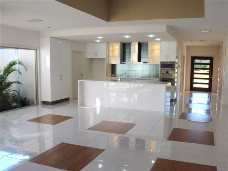 Hope Island QLD 4212