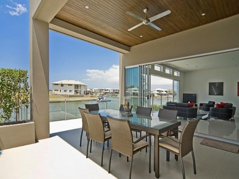 55 Compass Drive, Biggera Waters QLD 4216