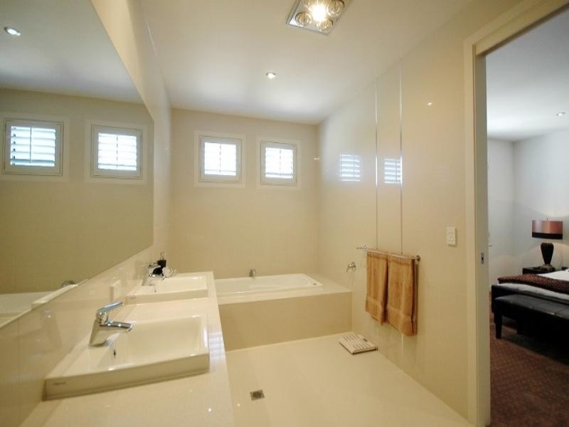 55 Compass Drive, Biggera Waters QLD 4216