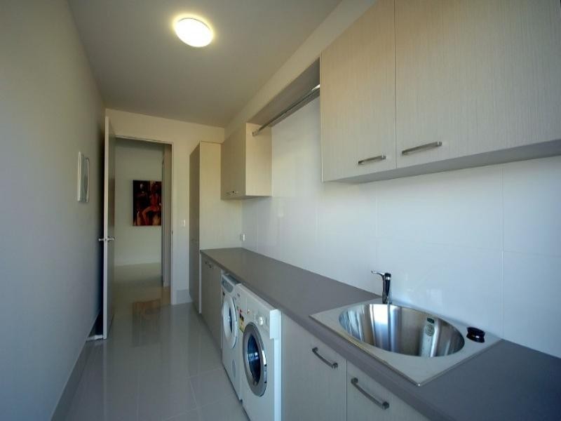 55 Compass Drive, Biggera Waters QLD 4216