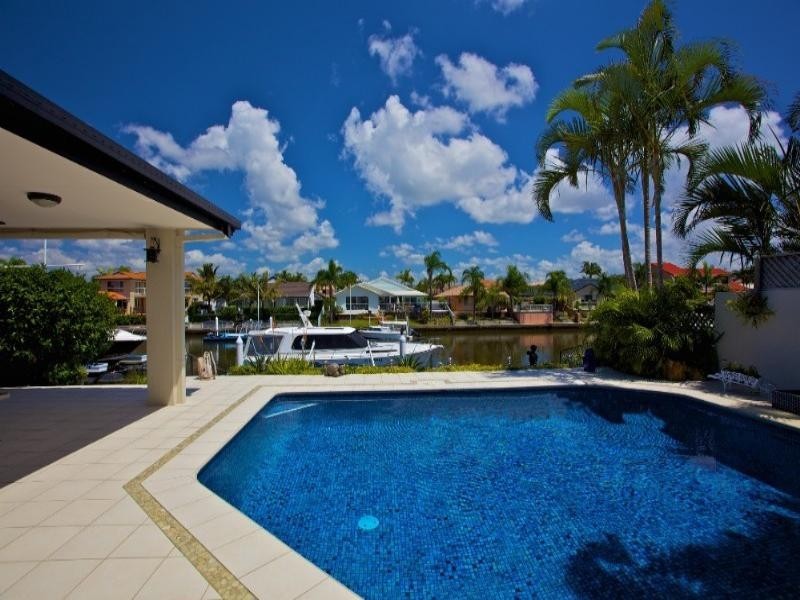 10 Midnight Court, Runaway Bay QLD 4216